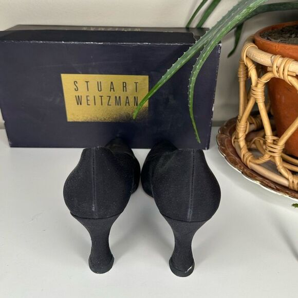 VTG Stuart Weitzman Lorraine Black Peau de Soie Pumps 7.5 AA Kitten Heels Spain - Picture 5 of 15